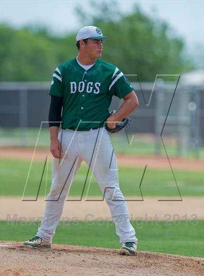 Thumbnail 3 in Hallettsville vs. Marion (UIL 2A Region IV Regional Finals) photogallery.