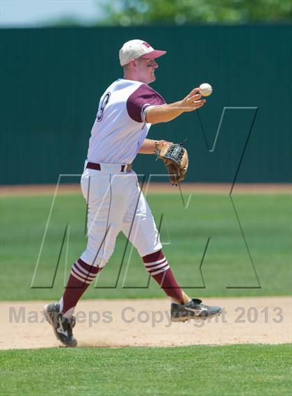 Thumbnail 3 in Hallettsville vs. Marion (UIL 2A Region IV Regional Finals) photogallery.