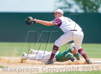 Thumbnail 1 in Hallettsville vs. Marion (UIL 2A Region IV Regional Finals) photogallery.