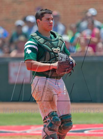 Thumbnail 2 in Hallettsville vs. Marion (UIL 2A Region IV Regional Finals) photogallery.