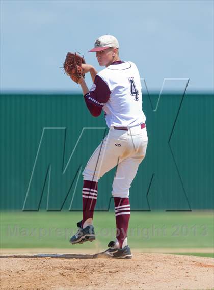Thumbnail 1 in Hallettsville vs. Marion (UIL 2A Region IV Regional Finals) photogallery.