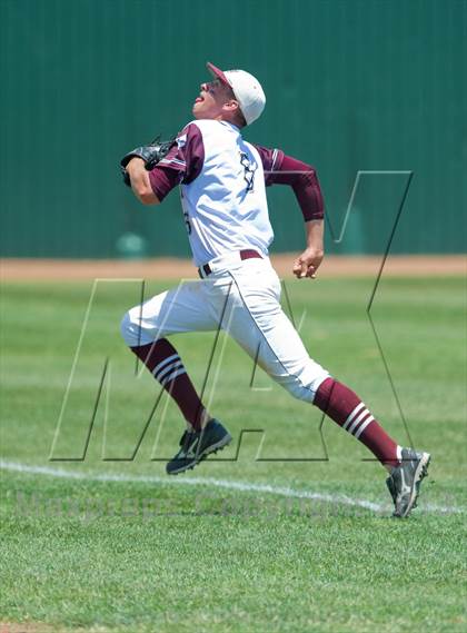 Thumbnail 3 in Hallettsville vs. Marion (UIL 2A Region IV Regional Finals) photogallery.