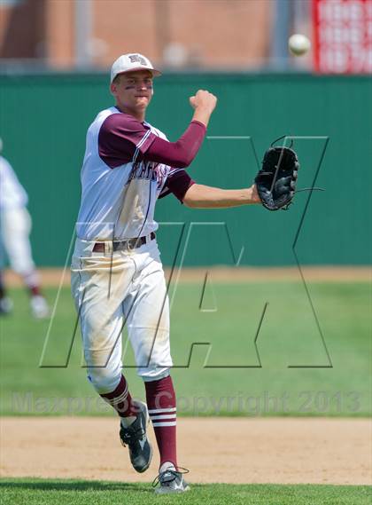 Thumbnail 1 in Hallettsville vs. Marion (UIL 2A Region IV Regional Finals) photogallery.