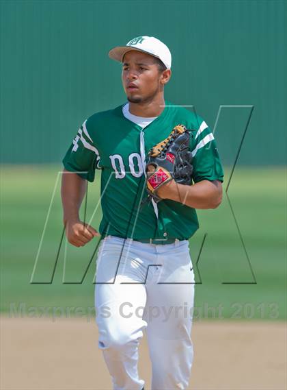 Thumbnail 1 in Hallettsville vs. Marion (UIL 2A Region IV Regional Finals) photogallery.