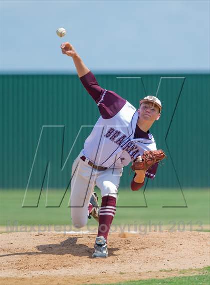 Thumbnail 1 in Hallettsville vs. Marion (UIL 2A Region IV Regional Finals) photogallery.