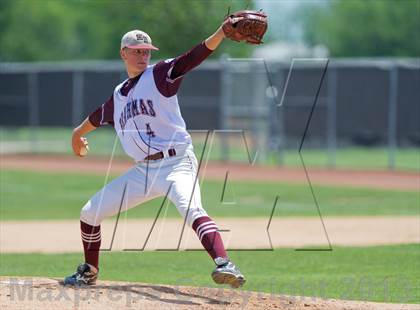 Thumbnail 3 in Hallettsville vs. Marion (UIL 2A Region IV Regional Finals) photogallery.