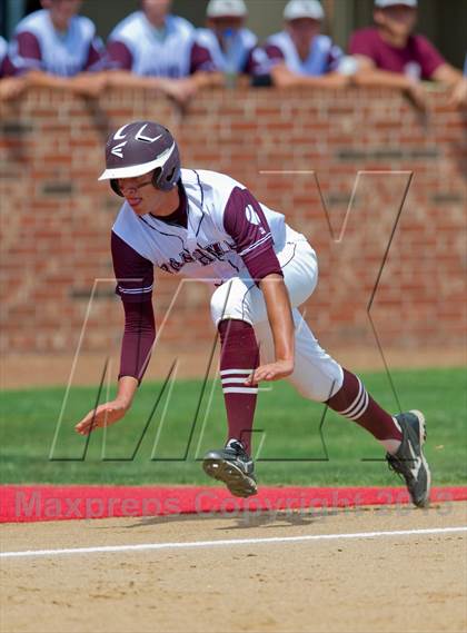 Thumbnail 1 in Hallettsville vs. Marion (UIL 2A Region IV Regional Finals) photogallery.
