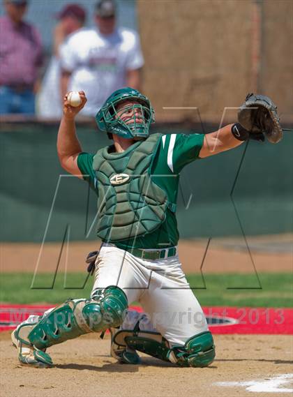 Thumbnail 1 in Hallettsville vs. Marion (UIL 2A Region IV Regional Finals) photogallery.