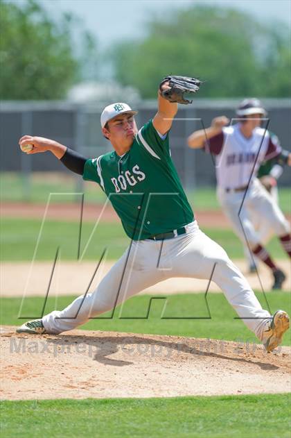 Thumbnail 2 in Hallettsville vs. Marion (UIL 2A Region IV Regional Finals) photogallery.
