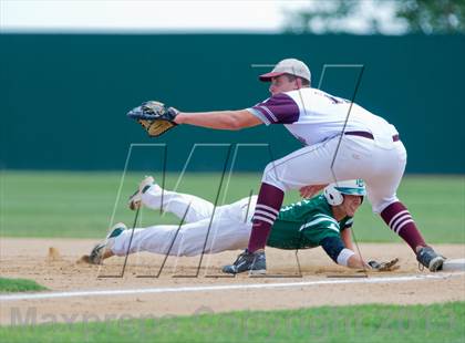 Thumbnail 3 in Hallettsville vs. Marion (UIL 2A Region IV Regional Finals) photogallery.