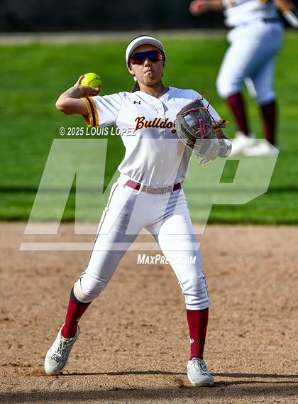 Thumbnail 3 in Upland @ West Covina photogallery.
