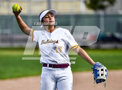 Thumbnail 3 in Upland @ West Covina photogallery.