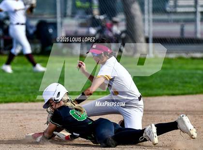 Thumbnail 3 in Upland @ West Covina photogallery.