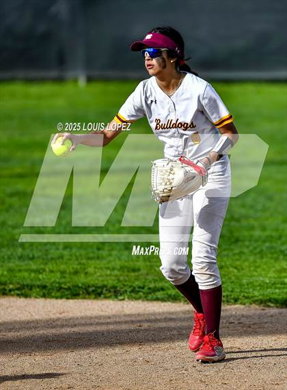 Thumbnail 3 in Upland @ West Covina photogallery.