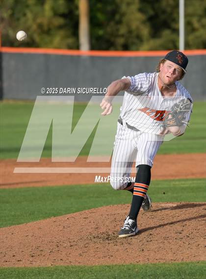 Thumbnail 1 in Casteel @ Corona del Sol photogallery.
