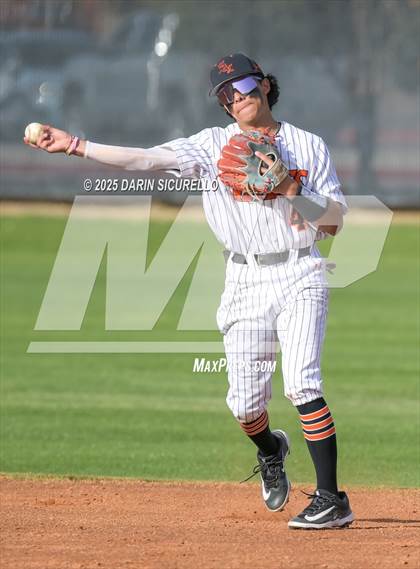Thumbnail 2 in Casteel @ Corona del Sol photogallery.