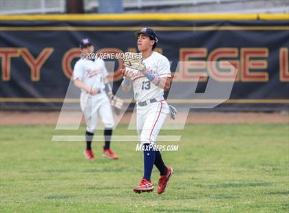 Thumbnail 1 in West Ranch vs Maranatha photogallery.