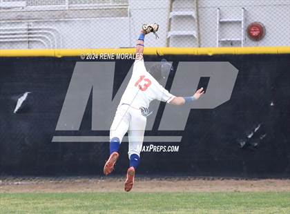 Thumbnail 2 in West Ranch vs Maranatha photogallery.