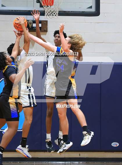 Thumbnail 1 in Richlands @ Swansboro photogallery.