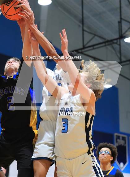 Thumbnail 3 in Richlands @ Swansboro photogallery.