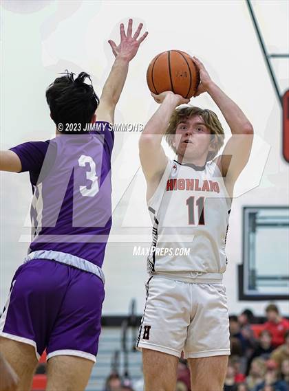 Thumbnail 3 in Collinsville @ Highland photogallery.