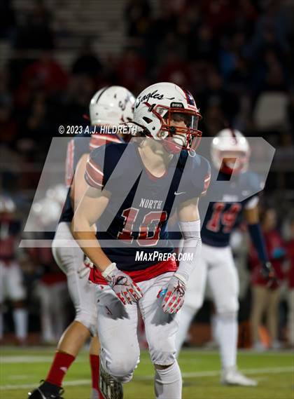 Thumbnail 3 in Olathe North vs. Blue Valley West (KSHSAA 6A Regional) photogallery.