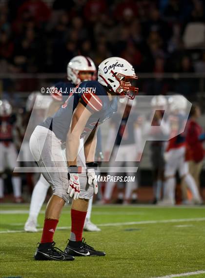Thumbnail 1 in Olathe North vs. Blue Valley West (KSHSAA 6A Regional) photogallery.