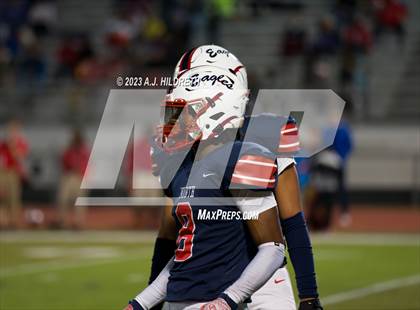 Thumbnail 3 in Olathe North vs. Blue Valley West (KSHSAA 6A Regional) photogallery.