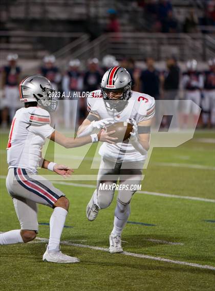Thumbnail 3 in Olathe North vs. Blue Valley West (KSHSAA 6A Regional) photogallery.