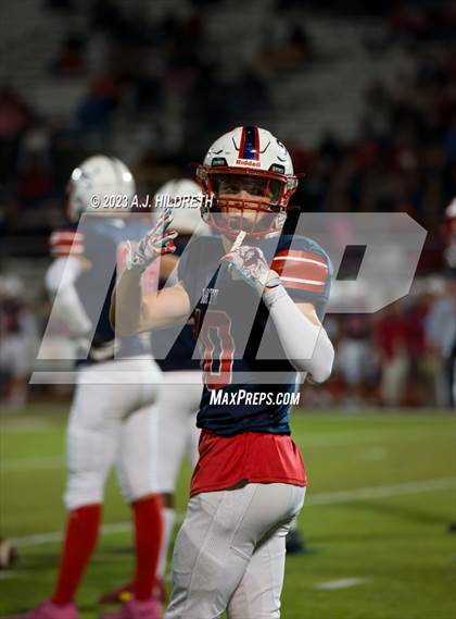Thumbnail 1 in Olathe North vs. Blue Valley West (KSHSAA 6A Regional) photogallery.