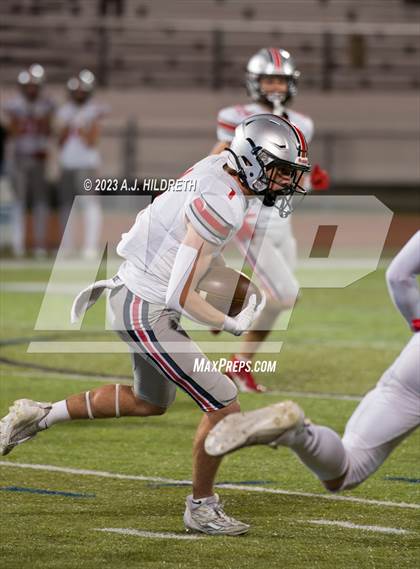 Thumbnail 3 in Olathe North vs. Blue Valley West (KSHSAA 6A Regional) photogallery.