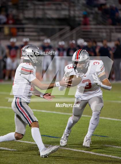 Thumbnail 2 in Olathe North vs. Blue Valley West (KSHSAA 6A Regional) photogallery.