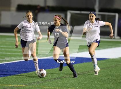 Thumbnail 2 in Spanish River vs. Boca Raton (FHSAA 7A District 12 Final) photogallery.