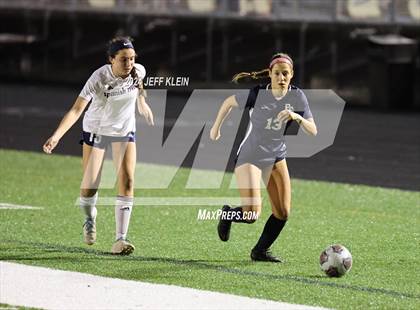 Thumbnail 2 in Spanish River vs. Boca Raton (FHSAA 7A District 12 Final) photogallery.