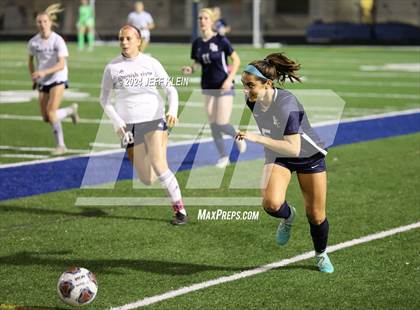 Thumbnail 3 in Spanish River vs. Boca Raton (FHSAA 7A District 12 Final) photogallery.