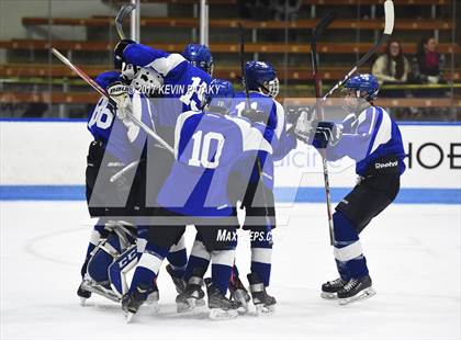 Thumbnail 3 in Hall/Southington vs. WMRP [Wethersfield/Middletown/Rocky Hill/Plainville] (CIAC DIII Semifinal) photogallery.