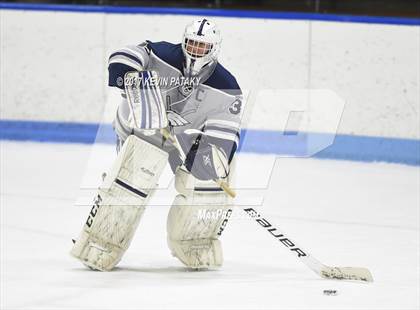Thumbnail 3 in Hall/Southington vs. WMRP [Wethersfield/Middletown/Rocky Hill/Plainville] (CIAC DIII Semifinal) photogallery.