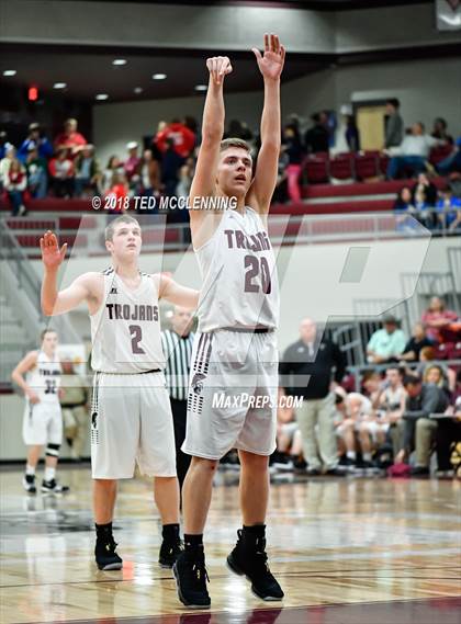 Thumbnail 3 in Kirby vs. Omaha (AAA 1A 2nd Round Playoff) photogallery.