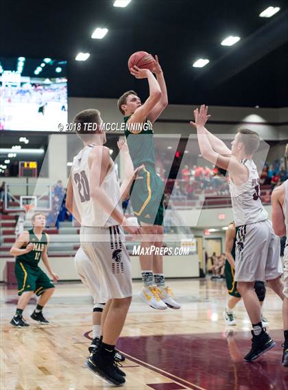 Thumbnail 1 in Kirby vs. Omaha (AAA 1A 2nd Round Playoff) photogallery.