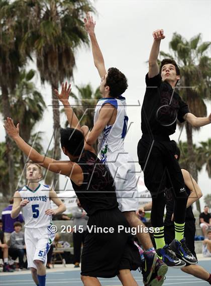 Thumbnail 2 in Pacifica Christian vs. Albert Einstein Academy (Western Outdoor Classic-Venice Beach) photogallery.