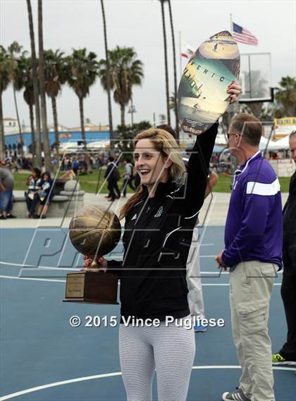Thumbnail 1 in Pacifica Christian vs. Albert Einstein Academy (Western Outdoor Classic-Venice Beach) photogallery.