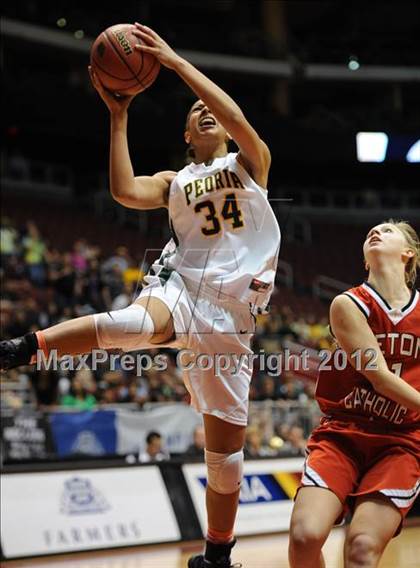 Thumbnail 2 in Peoria vs. Seton Catholic (AIA D2 Final) photogallery.