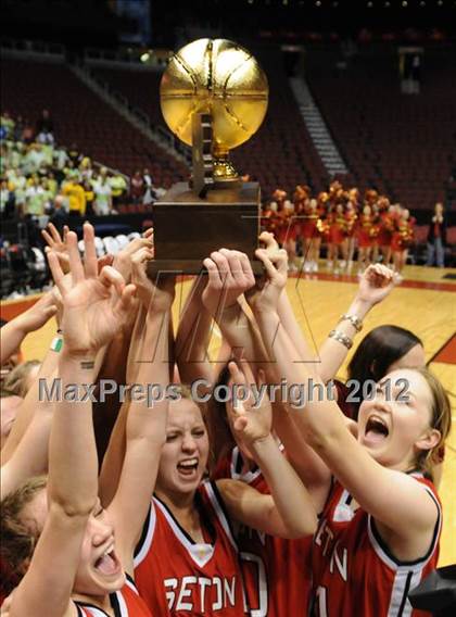 Thumbnail 2 in Peoria vs. Seton Catholic (AIA D2 Final) photogallery.