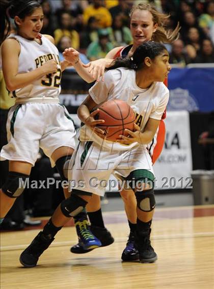 Thumbnail 3 in Peoria vs. Seton Catholic (AIA D2 Final) photogallery.