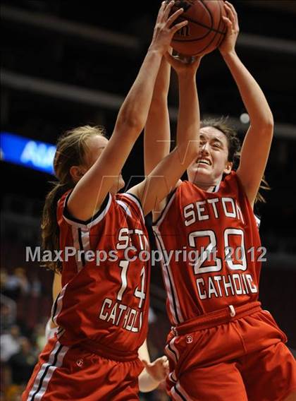 Thumbnail 2 in Peoria vs. Seton Catholic (AIA D2 Final) photogallery.