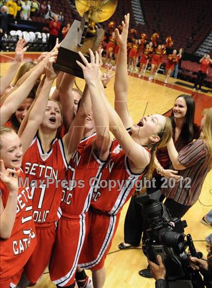 Thumbnail 2 in Peoria vs. Seton Catholic (AIA D2 Final) photogallery.