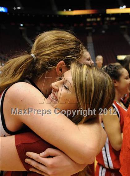 Thumbnail 1 in Peoria vs. Seton Catholic (AIA D2 Final) photogallery.