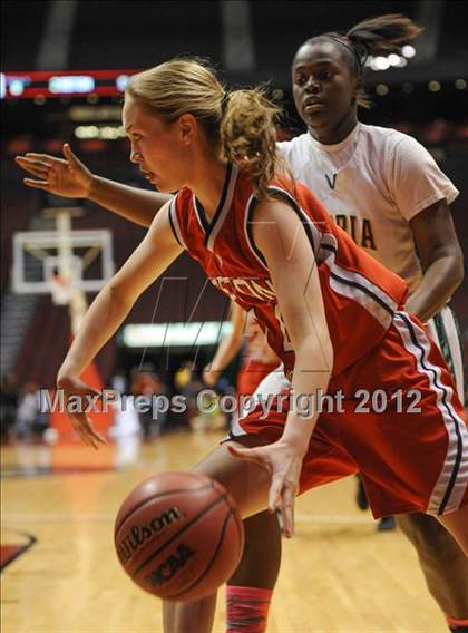 Thumbnail 2 in Peoria vs. Seton Catholic (AIA D2 Final) photogallery.