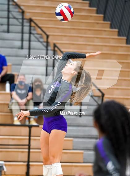 Thumbnail 3 in Notre Dame Prep vs. Salpointe Catholic (AIA 4A Final) photogallery.