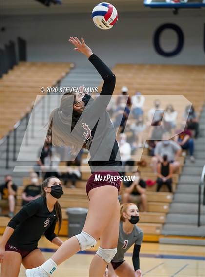 Thumbnail 2 in Notre Dame Prep vs. Salpointe Catholic (AIA 4A Final) photogallery.